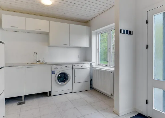 Gorgeous In With Kitchen