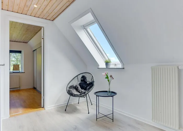 Gorgeous In With Kitchen Feriehus